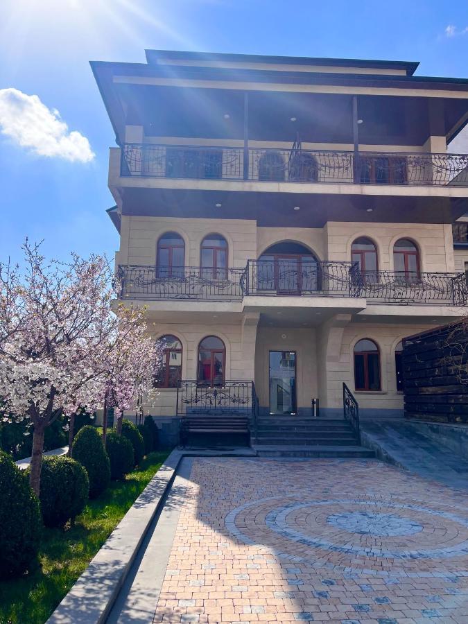 Bien Hotel Yerevan Exterior photo