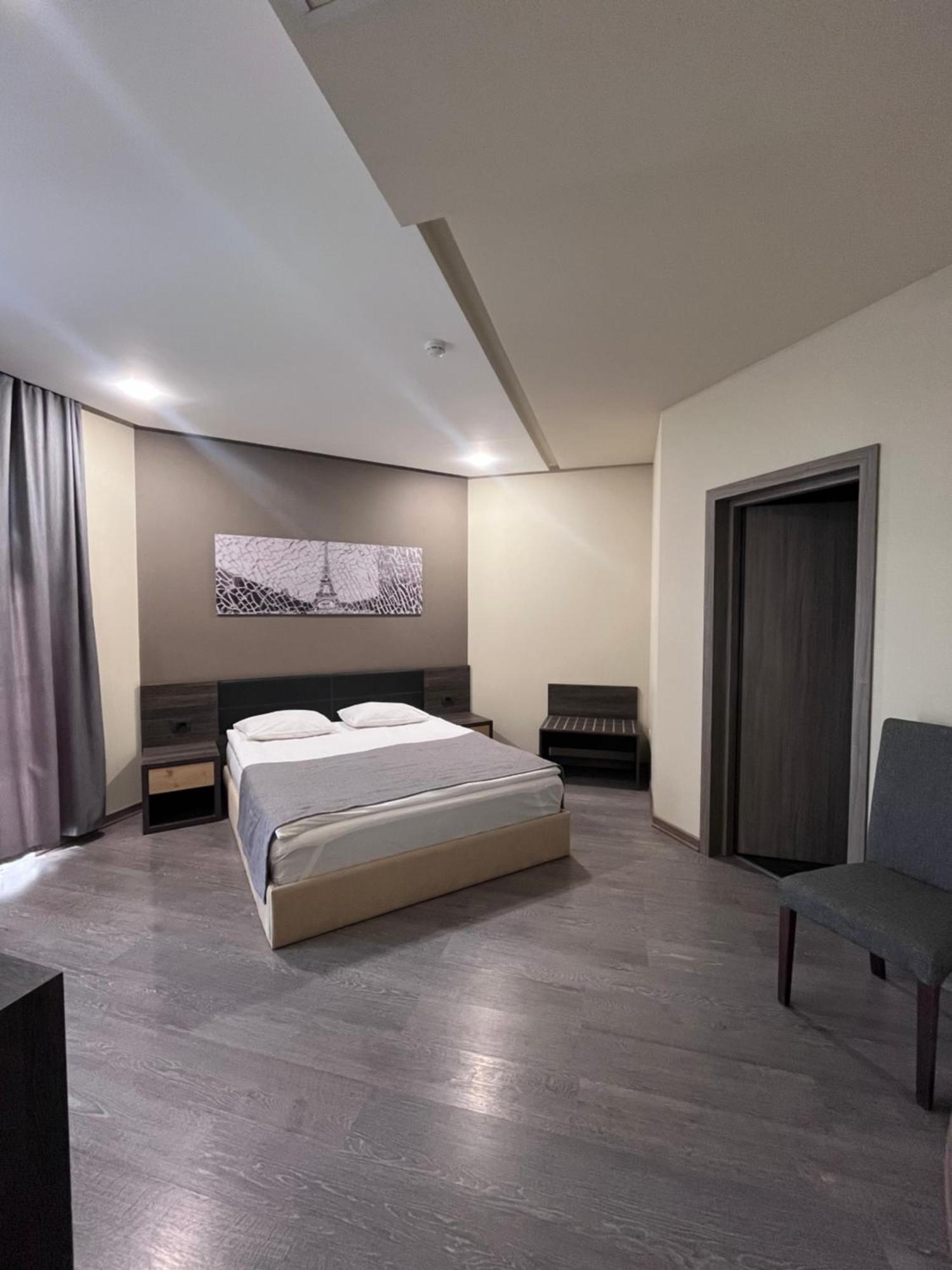 Bien Hotel Yerevan Exterior photo