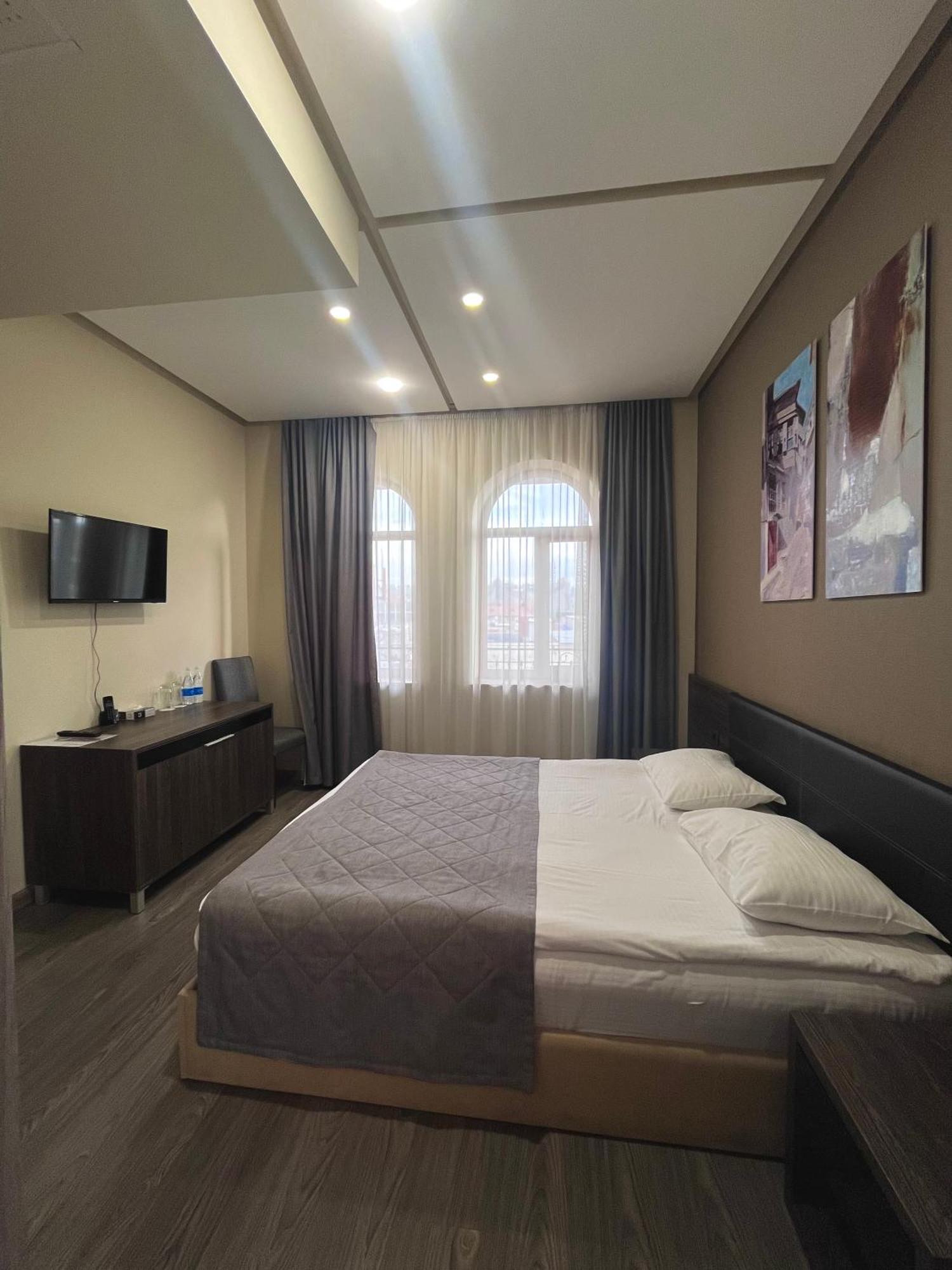 Bien Hotel Yerevan Exterior photo