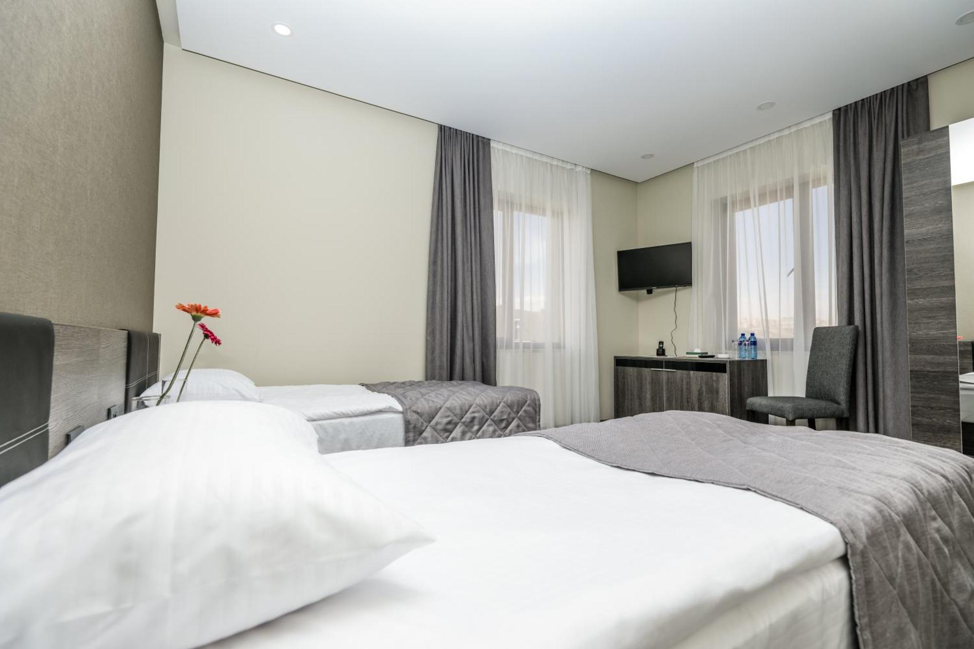 Bien Hotel Yerevan Exterior photo