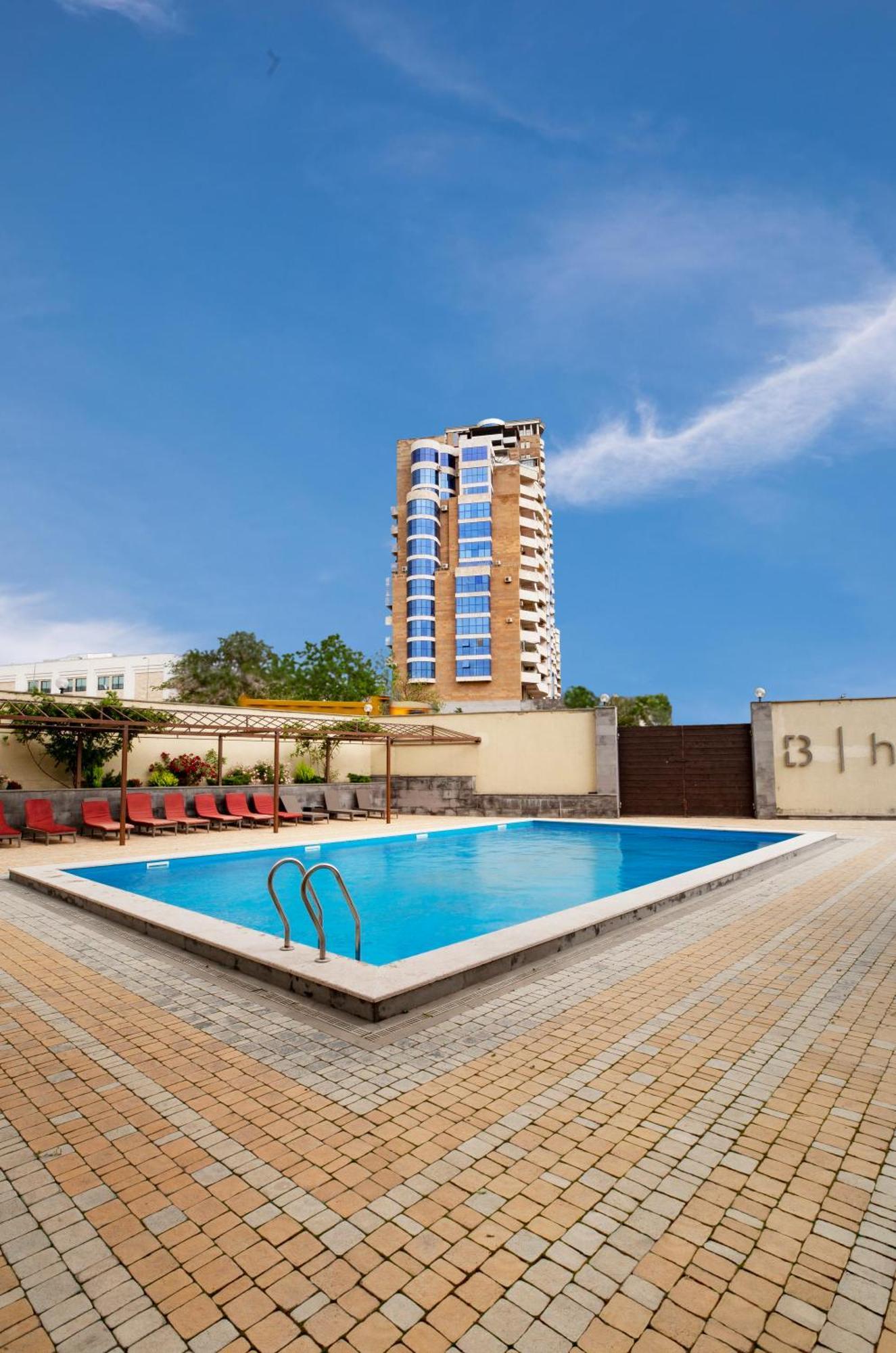 Bien Hotel Yerevan Exterior photo