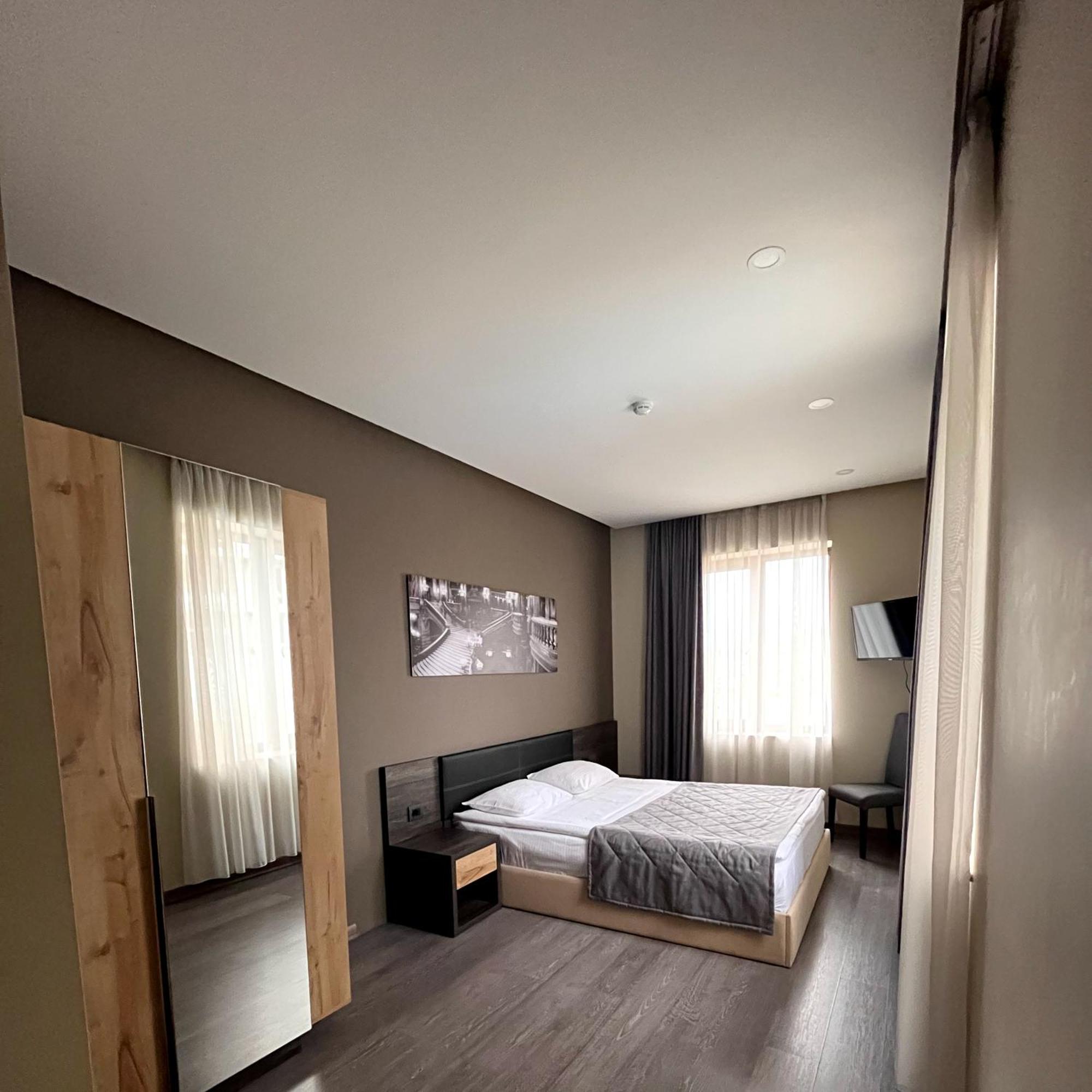 Bien Hotel Yerevan Room photo